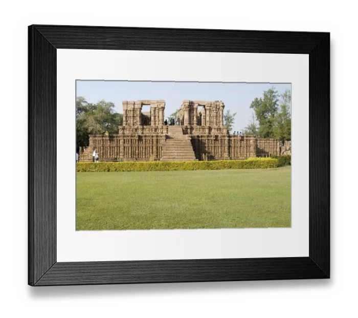 Framed Print : Ceremonial hall next to world heritage Sun Temple at Konarak in Orissa