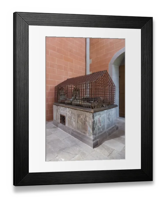 Framed Print : Late medieval high grave of Count Gerhard von Sayn ( 1493) and his woman Elisabeth von Sierck ( 1489) Framed Print : Late medieval high grave of Count Gerhard von Sayn ( 1493) and his woman Elisabeth von Sierck ( 1489)
