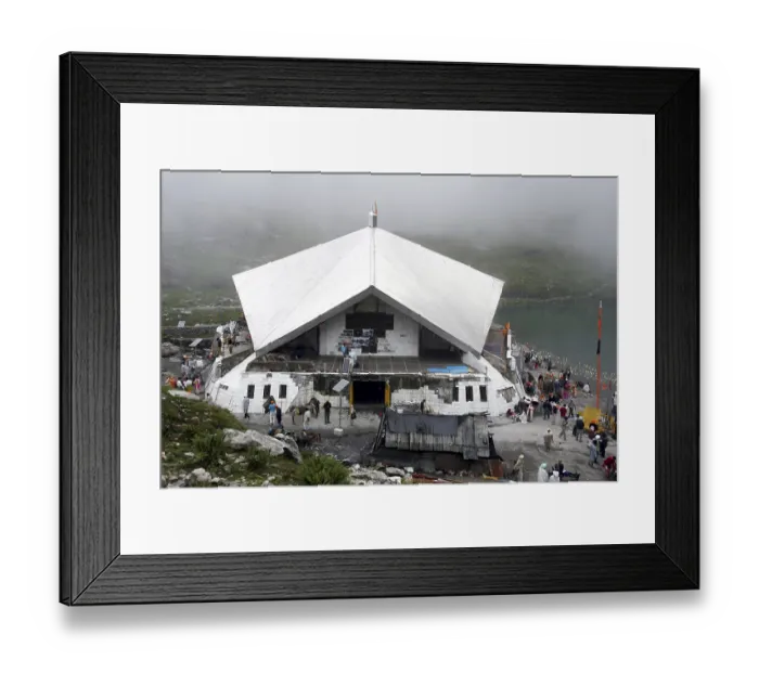 Framed Print : Sikhs shrine Shri Hemkund Sahib situated (4320 meters high)