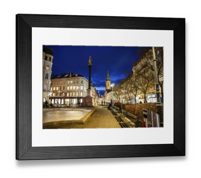 Framed Print : Marian column, Herrengasse, tower of the parish church