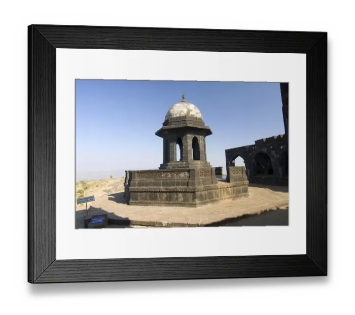 Framed Print : Samadhi of chhatrapati shivaji maharaj at fort Raigad