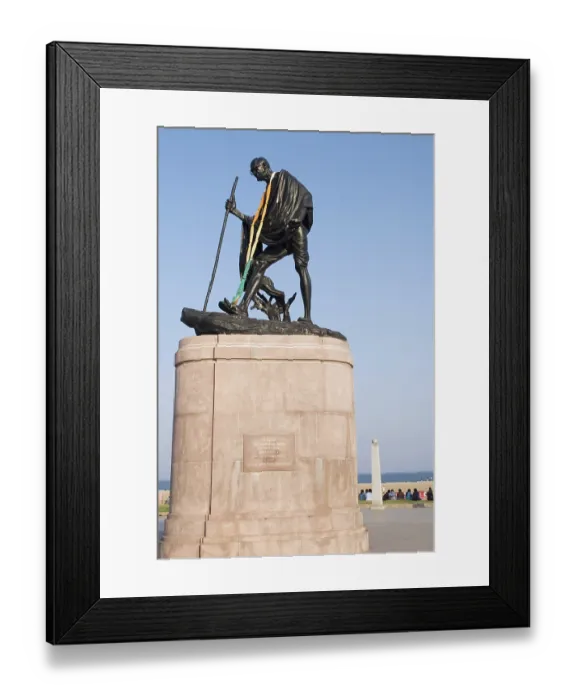 Framed Print : Statue of mahatma gandhi at marina beach