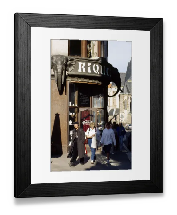 Framed Print : Leipzig, Cafe Riquet Leipzig, Caf Riquet Framed Print : Leipzig, Cafe Riquet Leipzig, Caf Riquet