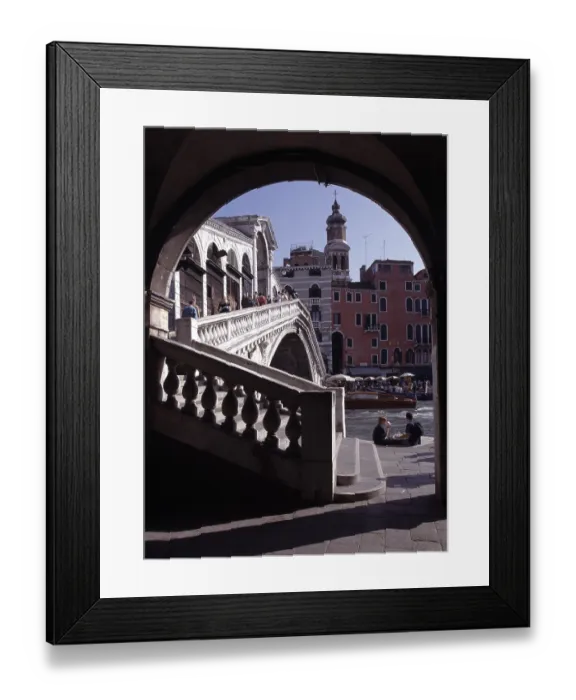 Framed Print : Venice, Rialto Bridge / Canal and bridge Framed Print : Venice, Rialto Bridge / Canal and bridge