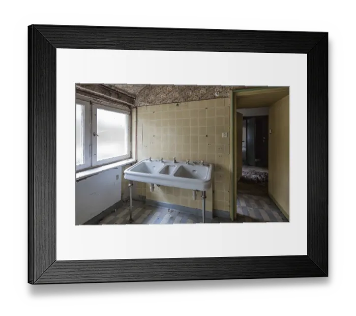 Framed Print : Harzgerode, former children's lung sanatorium 1929-1931 by Godehard Schwethelm