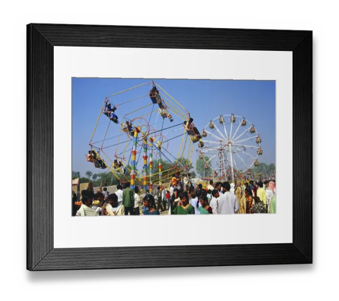 Framed Print : People enjoying giant wheel, Sidhpur fair Framed Print : People enjoying giant wheel, Sidhpur fair