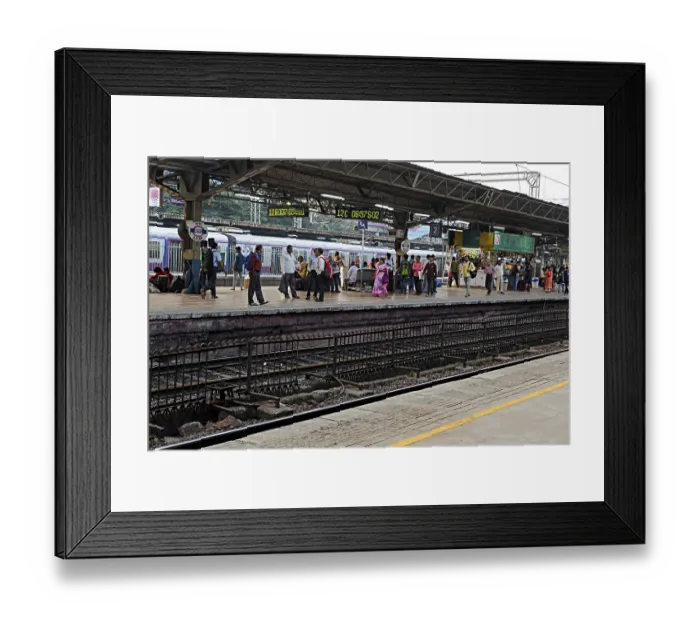 Framed Print : Dadar Railway Station, Mumbai, Maharashtra