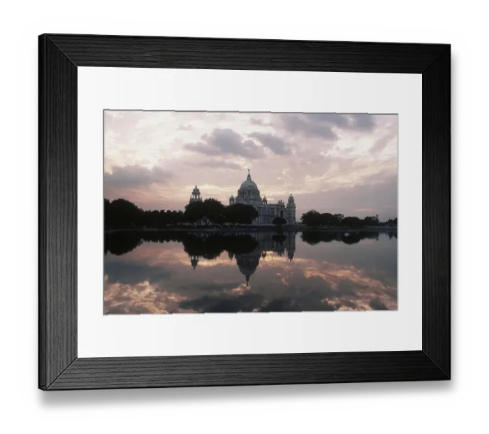 Framed Print : Reflection of Victoria memorial during sunset