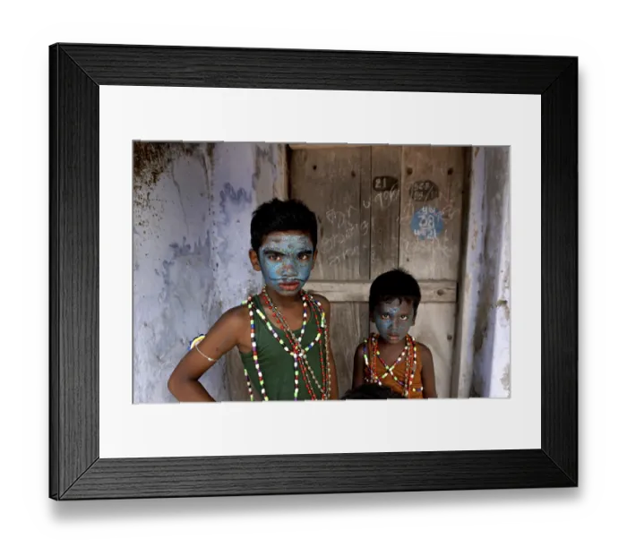 Framed Print : Children dress as Hindu Gods near Mutharamman temple