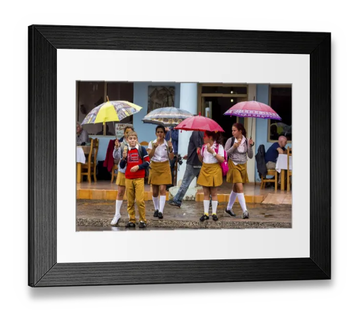 Framed Print : School children, pupils crossing a street in Vinales