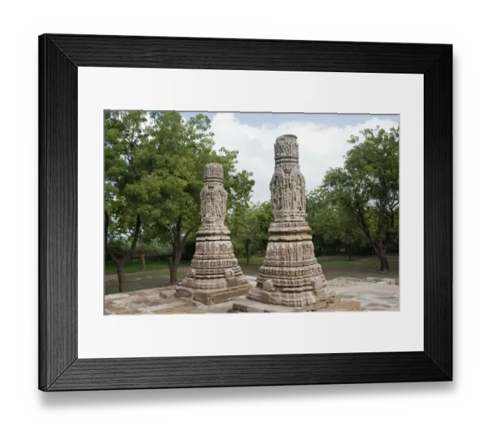Framed Print : Torana gateway at sun temple in modhera
