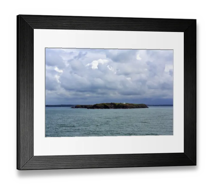 Framed Print : Lighthouse on the cliffs, St Ann's Head Lighthouse at the entrance to the deep sea harbour Milford Haven Waterway