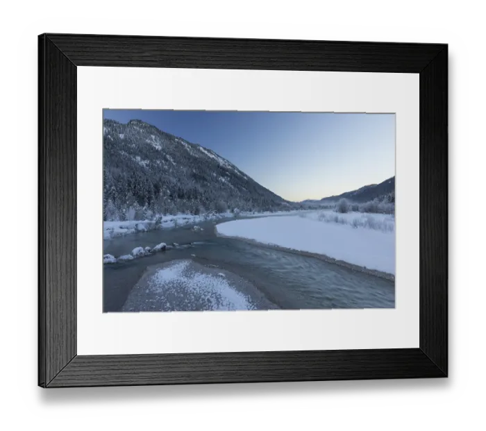 Framed Print : Isar valley in winter at temperatures of minus 18 degrees Celsius