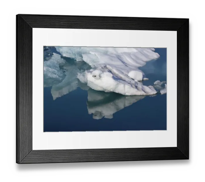 Framed Print : Icebergs on the Joekulsarlon glacial lake or lagoon