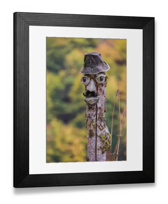 Framed Print : Artwork at the terrace of the Fischerhutte on Lake Toplitz Framed Print : Artwork at the terrace of the Fischerhutte on Lake Toplitz