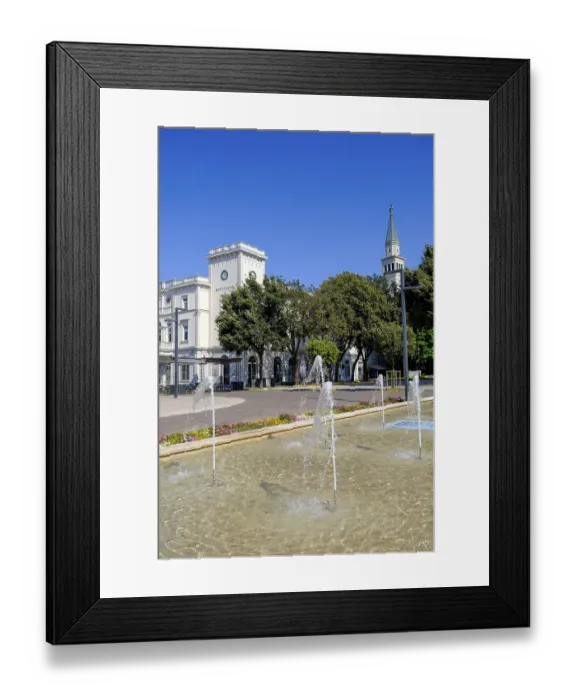 Framed Print : Piazza della Repubblica, Monfalcone