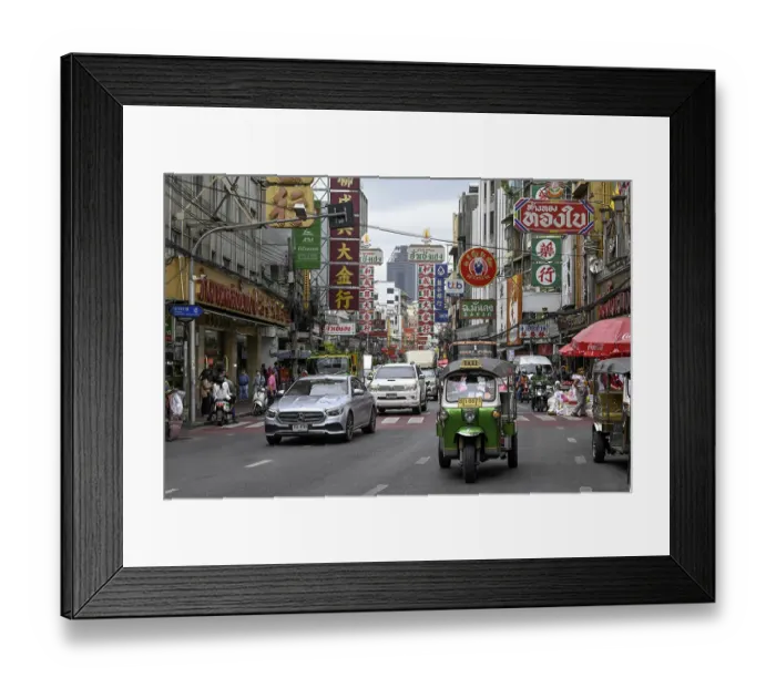 Framed Print : Street scene on Yaowarat Road, China Town Framed Print : Street scene on Yaowarat Road, China Town