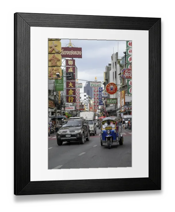 Framed Print : Street scene on Yaowarat Road, China Town
