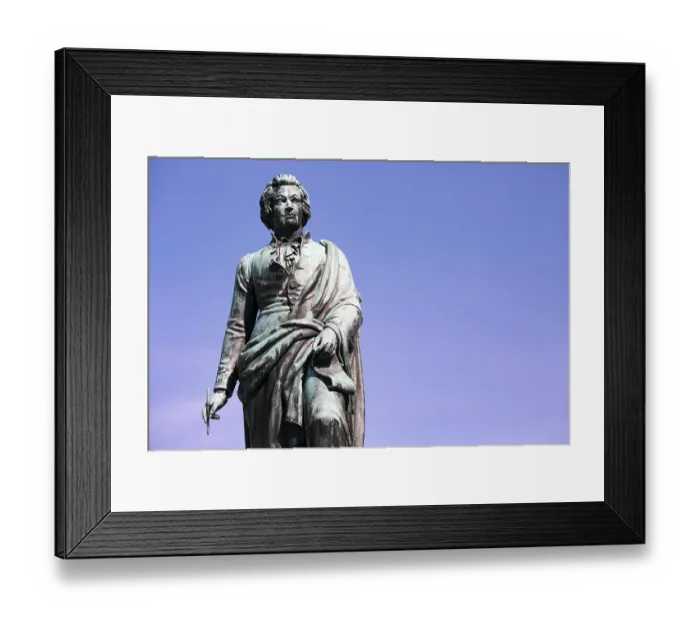Framed Print : A statue of the Austrian composer Wolfgang Amadeus Mozart Framed Print : A statue of the Austrian composer Wolfgang Amadeus Mozart