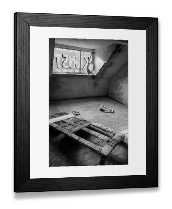 Framed Print : Germany, Berlin, 02.07.1992, Kastanienallee 77