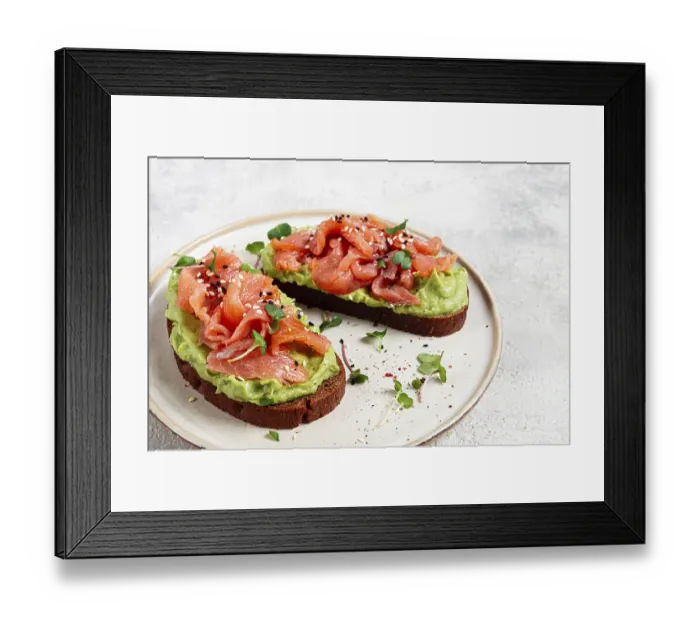 Framed Print : Breakfast, Sandwiches with smoked salmon and avocado