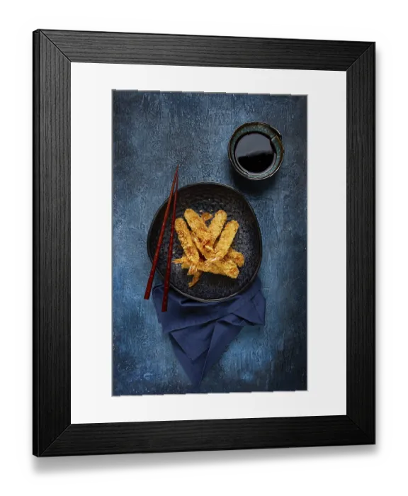 Framed Print : Shrimp in tempura, deep fried, on a black plate