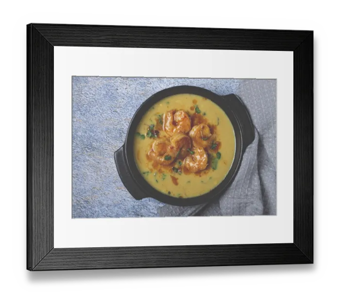Framed Print : Creamy shrimp curry with spices