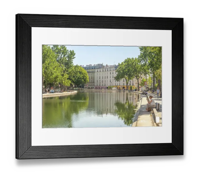 Framed Print : Summer atmosphere with passers-by Framed Print : Summer atmosphere with passers-by