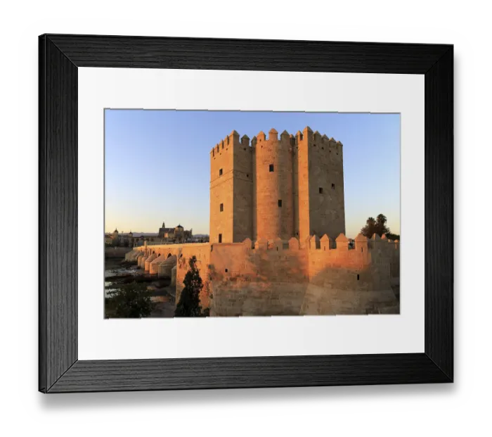 Framed Print : Torre de la Calahorra medieval tower and Roman bridge