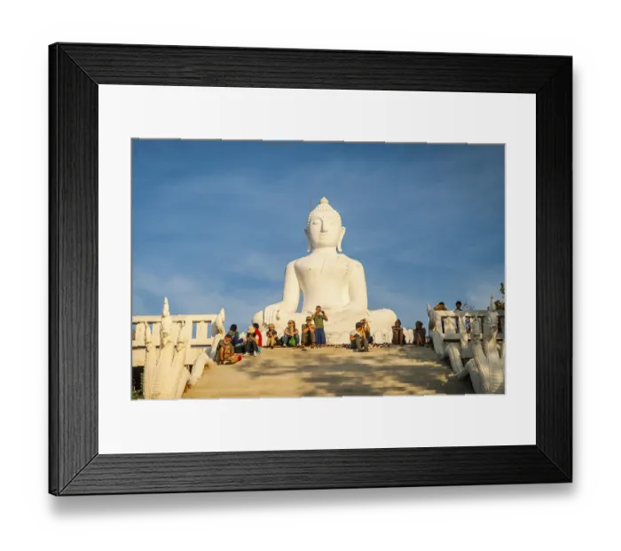Framed Print : Pai, Thailand - Jan 2016: Group of people sitting next to white Buddha in Pai