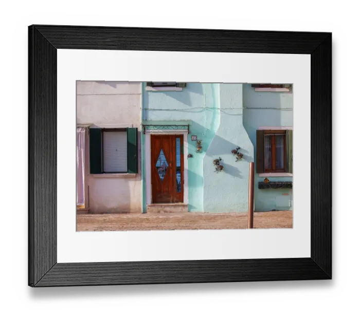 Framed Print : Bunte Hauser in Burano, Insel Burano Framed Print : Bunte Hauser in Burano, Insel Burano