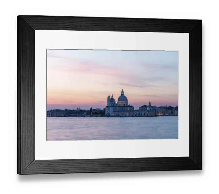 Framed Print : Abendrot uber der Basilika Santa Maria della Salute