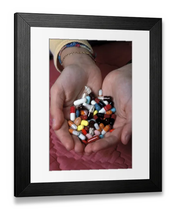 Framed Print : Pills in hand