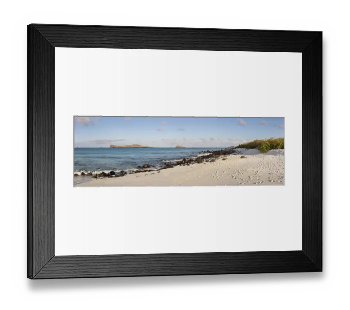 Framed Print : Gardner Bay beach, Isla Espanola