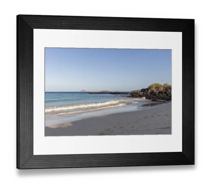 Framed Print : Beach, bay, Cormorant Point, Galapagos, Ecuador