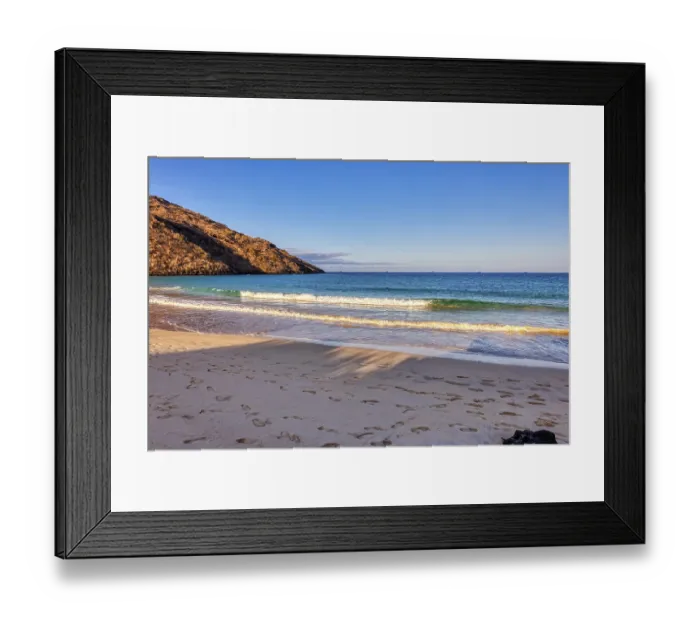Framed Print : Beach, bay, Cormorant Point, Galapagos, Ecuador