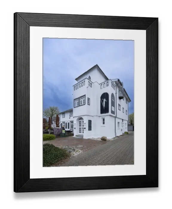 Framed Print : Hotel Elisabeth von Eicken with Cafe Framed Print : Hotel Elisabeth von Eicken with Cafe