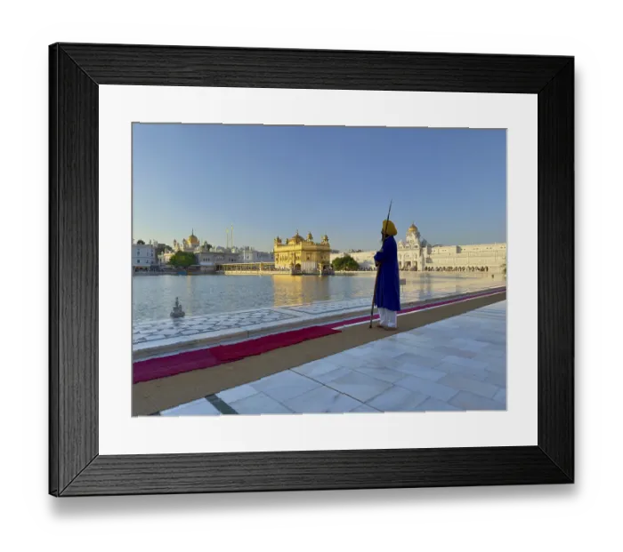Framed Print : Temple guard in front of the Harmandir Sahib or Hari Mandir (temple of God) Framed Print : Temple guard in front of the Harmandir Sahib or Hari Mandir (temple of God)
