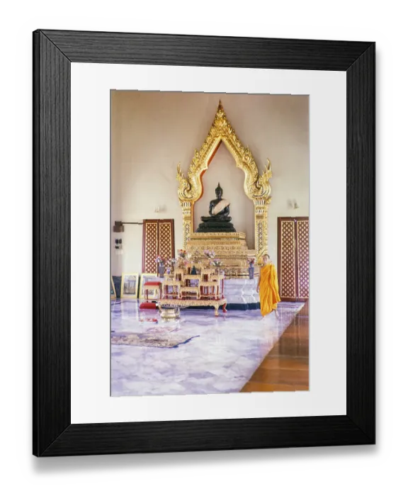 Framed Print : Wat Chetawan Thai Buddhist temple