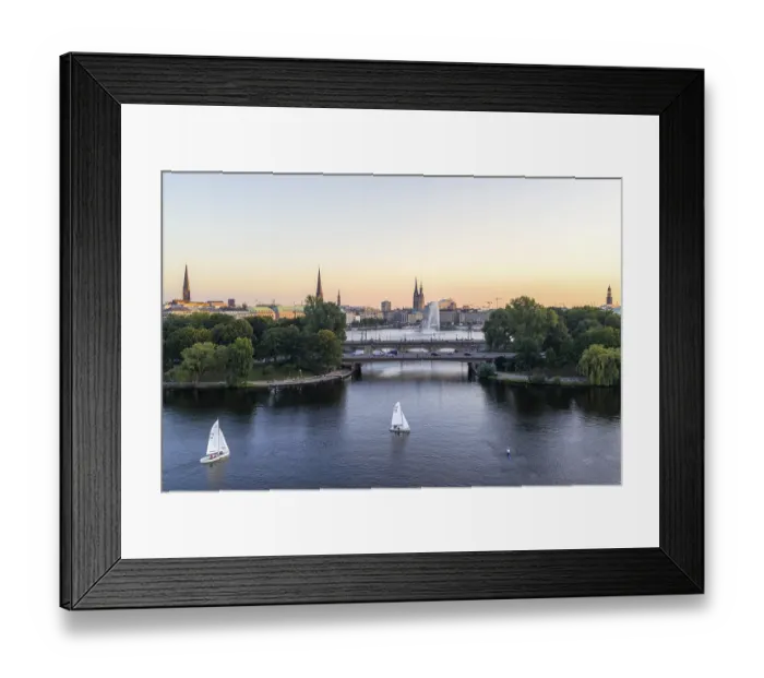 Framed Print : Aerial view of the Outer Alster and Inner Alster with sailing ships Framed Print : Aerial view of the Outer Alster and Inner Alster with sailing ships