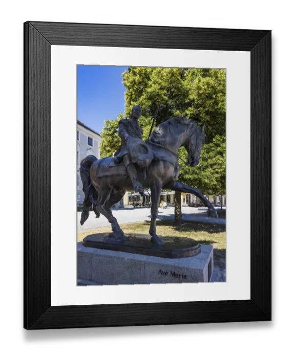 Framed Print : Equestrian statue, Field Marshal Tilly Monument on Kapellplatz