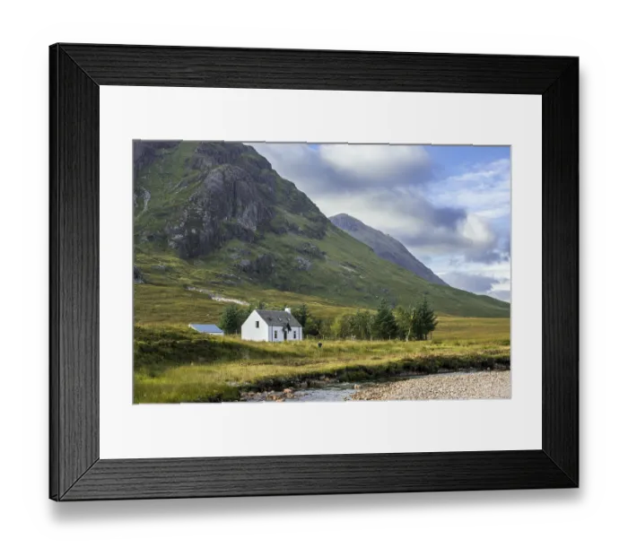 Framed Print : The remote Lagangarbh Hut along River Coupall in front of Buachaille Etive Mor in Glen Coe