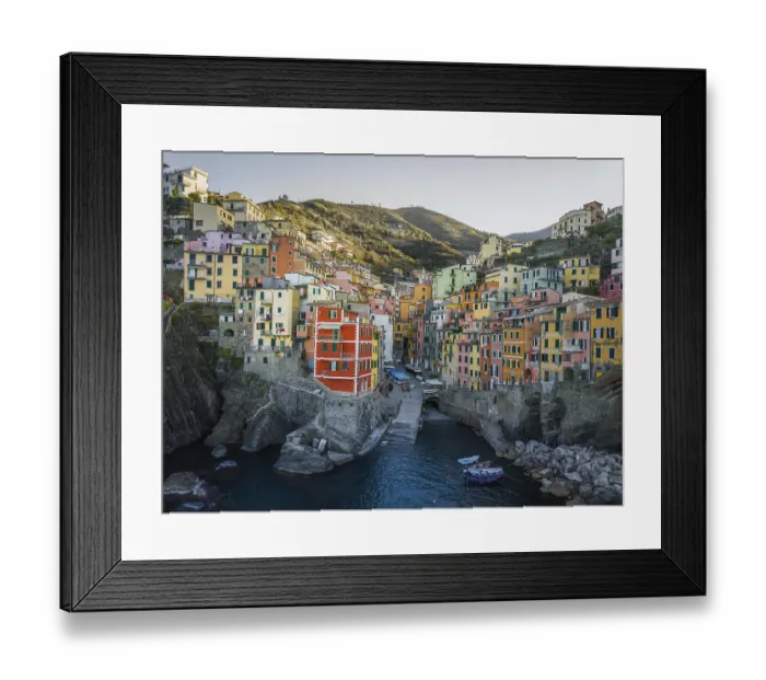 Framed Print : Aerial view, colourful houses, Manarola