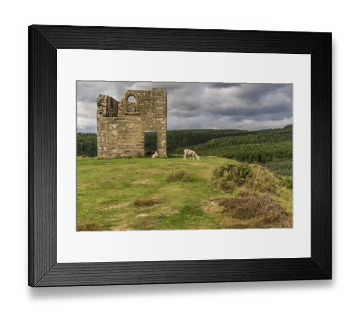 Framed Print : North York Moors landscape, looking at Skelton Tower