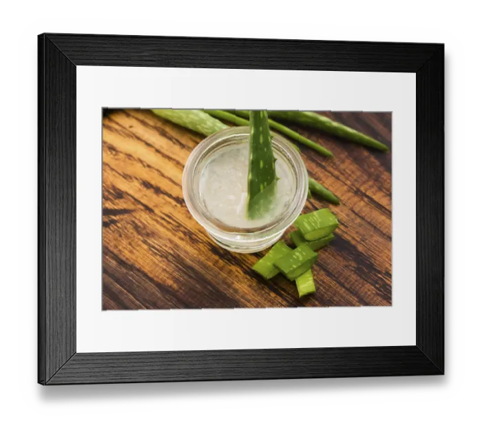 Framed Print : Aloe vera juice with fresh leaves
