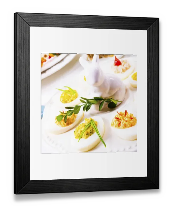 Framed Print : A colourful and festive Easter table decoration Framed Print : A colourful and festive Easter table decoration