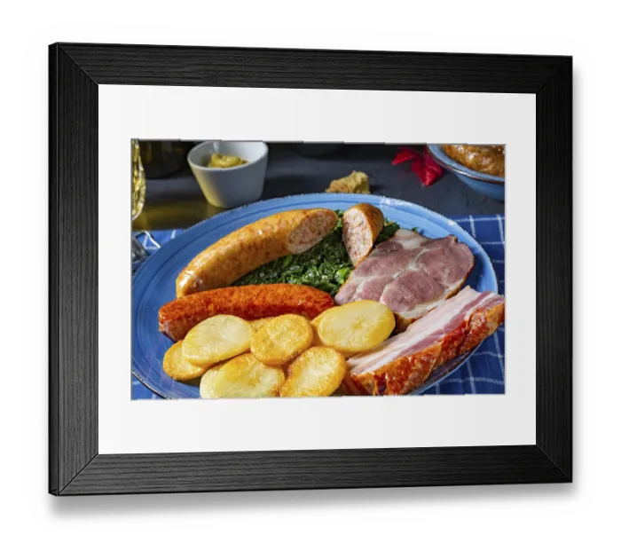 Framed Print : Delicious Oldenburg kale with Pinkelwurst sausage Framed Print : Delicious Oldenburg kale with Pinkelwurst sausage