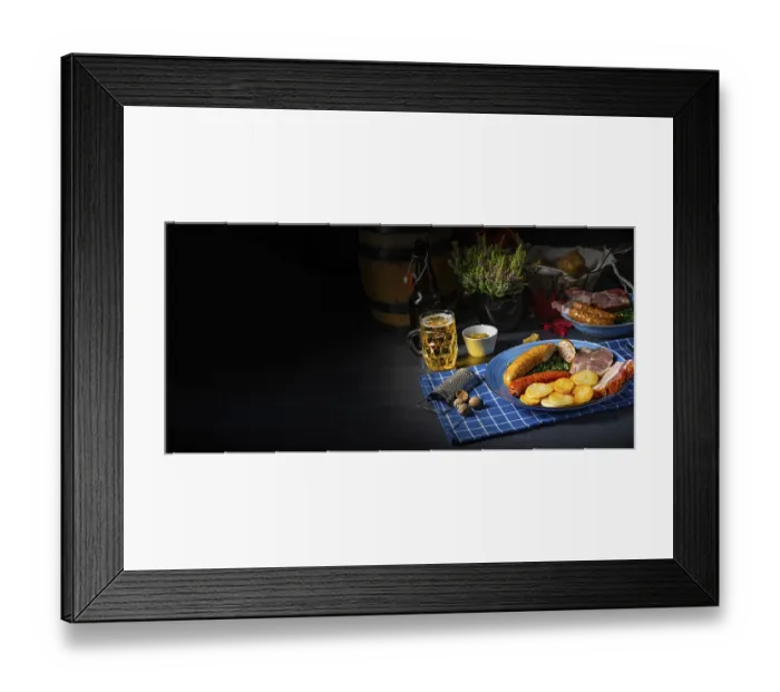 Framed Print : Delicious Oldenburg kale with Pinkelwurst sausage