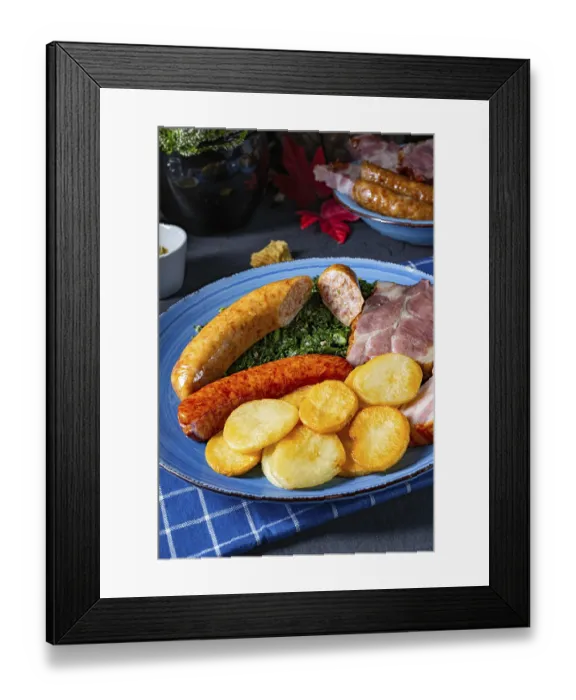 Framed Print : Delicious Oldenburg kale with Pinkelwurst sausage