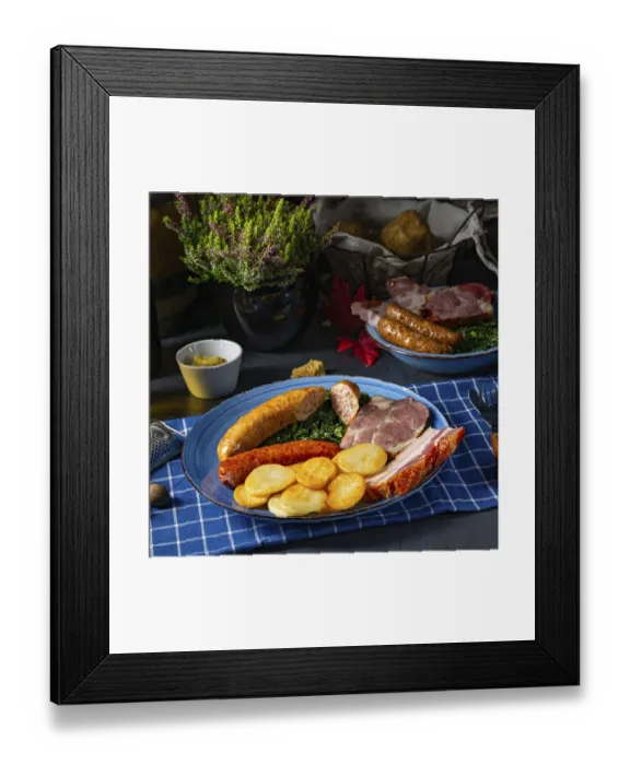 Framed Print : Delicious Oldenburg kale with Pinkelwurst sausage